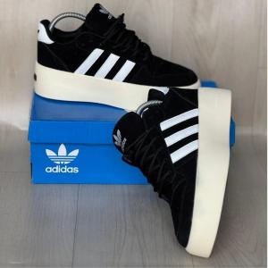 Basket Adidas VL Court Bold.